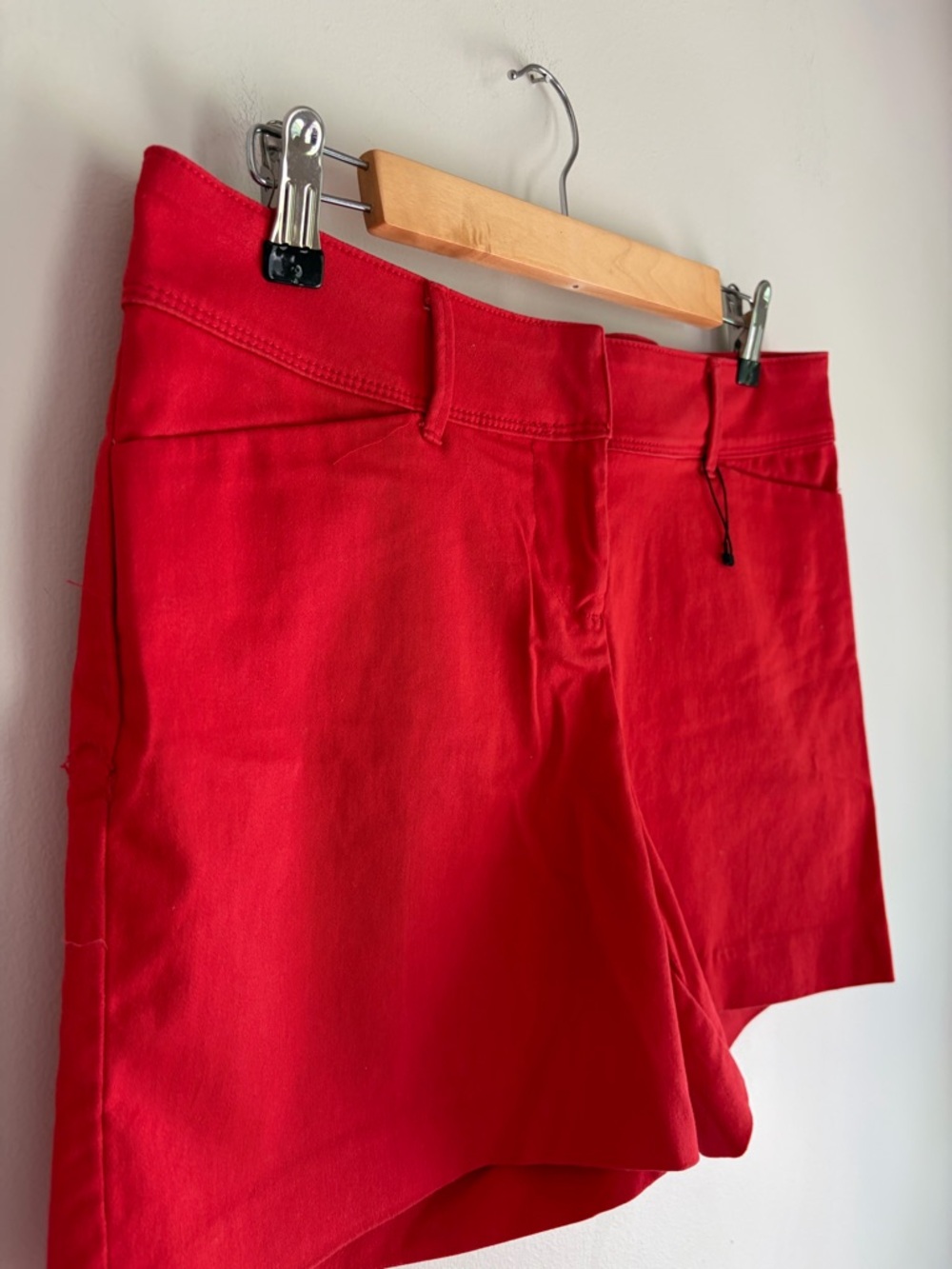 NEW The Limited Coral Red Cotton Blend Flat Front Shorts Size 10 - Picture 2 of 4